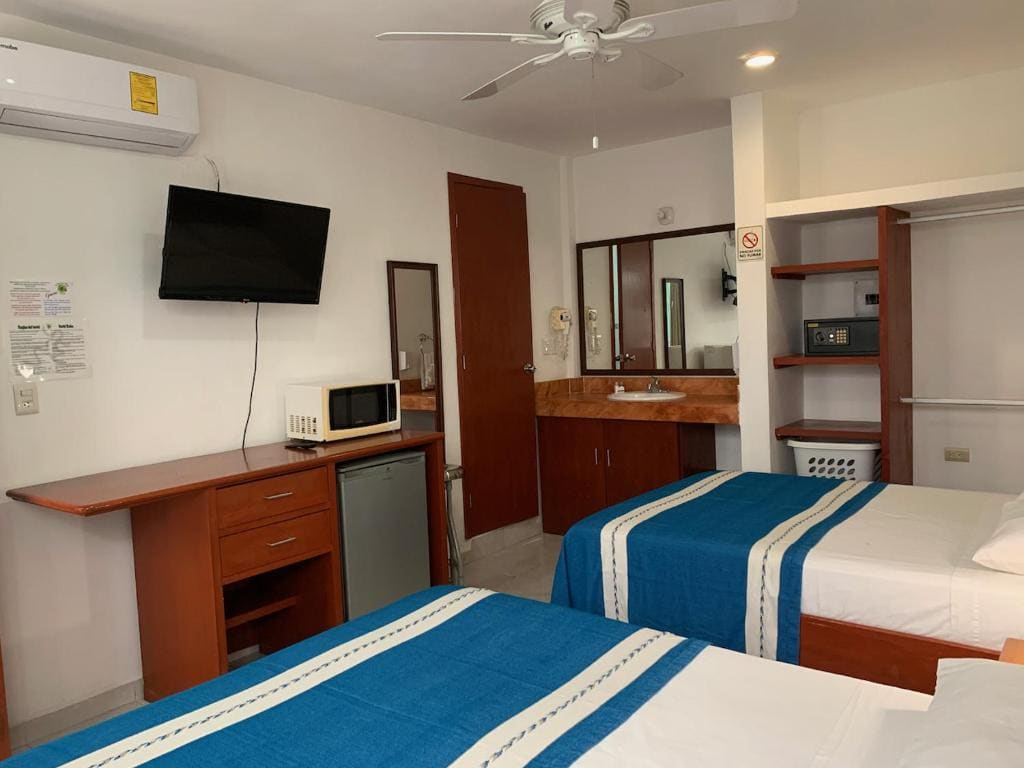 Deluxe Quadruple Room room - Image 2