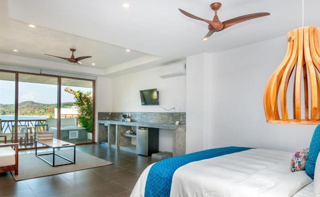 Junior Suite with Ocean View room - Image 2