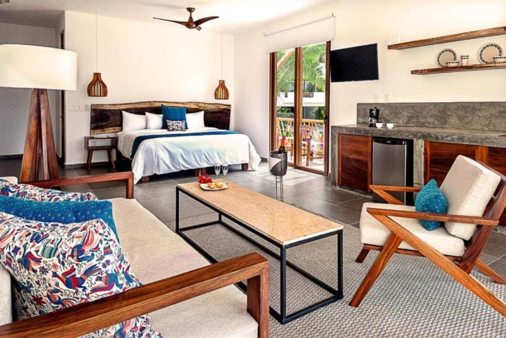 Junior Suite with Ocean View room - Image 1