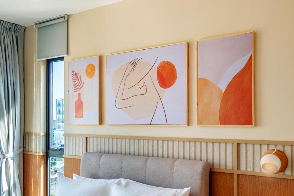 Nomi 2BR Suite room - Image 3