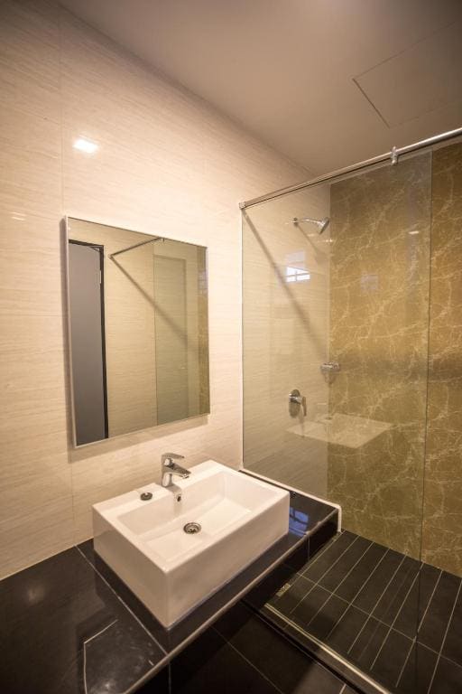 King Suite room - Image 3