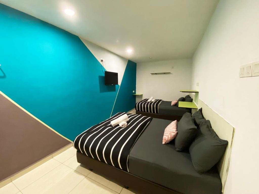 Room room - Image 3