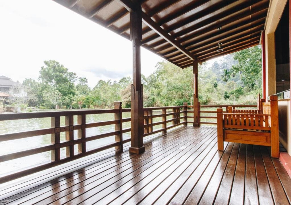 Bungalow - Water Front room - Image 1