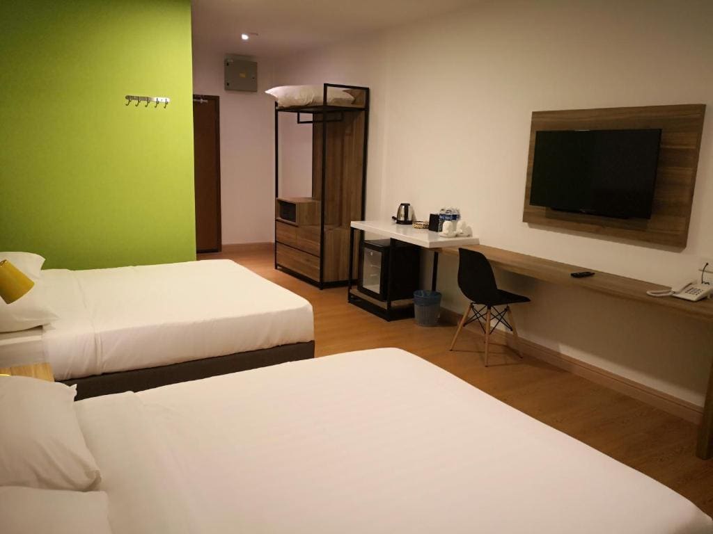 Club Deluxe Twin room - Image 1