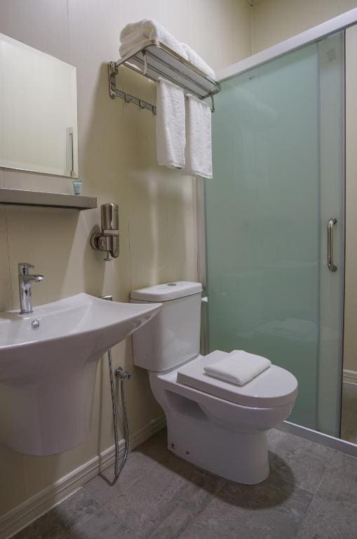 Room room - Image 2