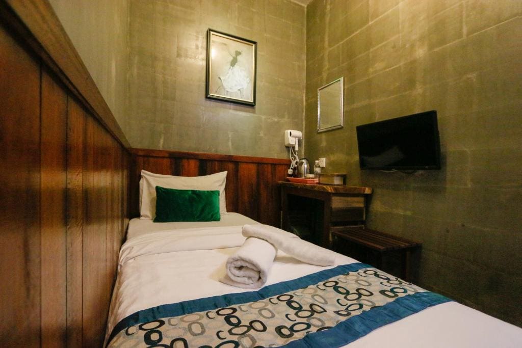 Superior Single Room room - Image 2