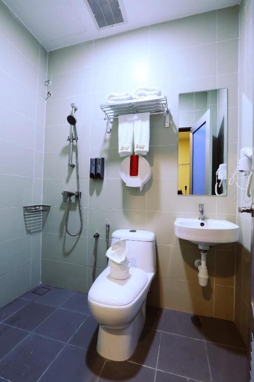 Small Double Room room - Image 2