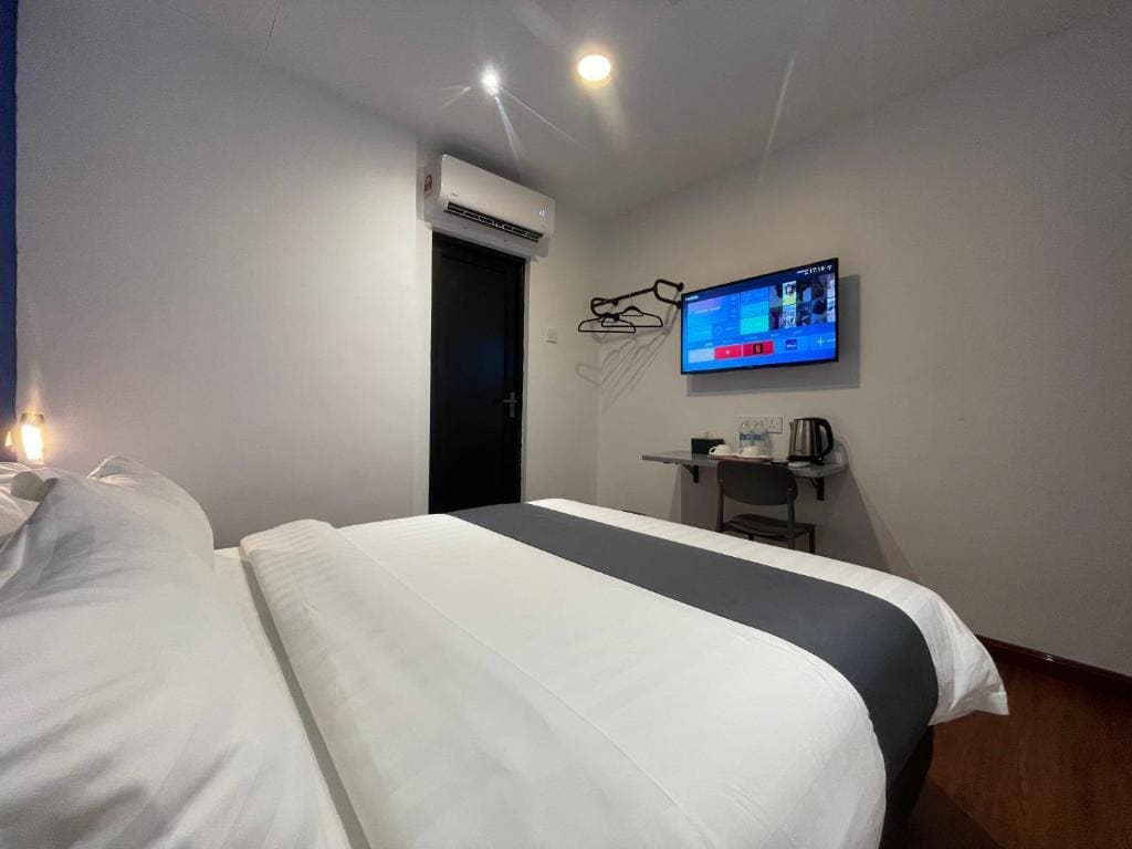Standard Queen Room room - Image 2