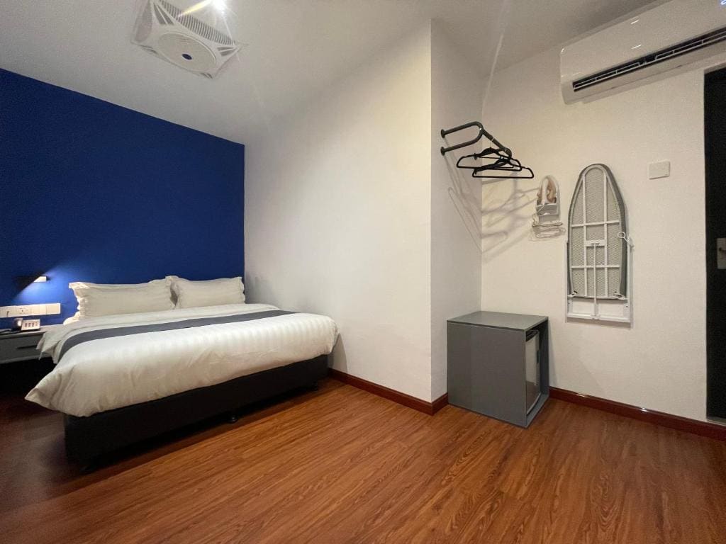 Superior Queen Room room - Image 2