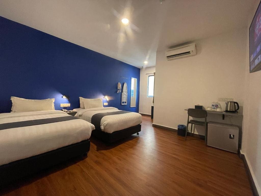 Superior Twin Room room - Image 2