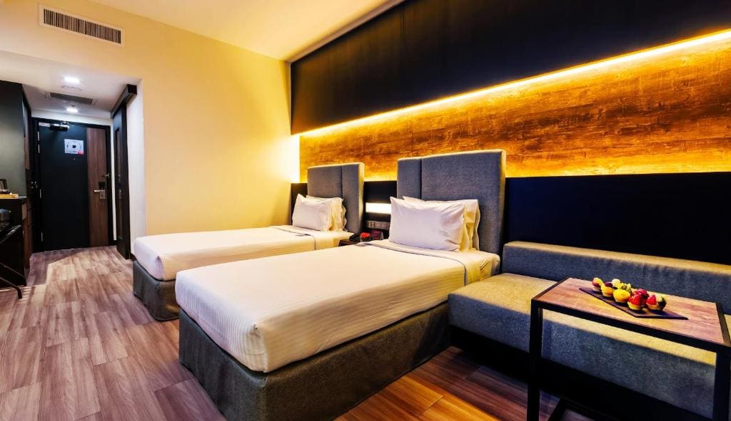 Deluxe Twin Room room - Image 3
