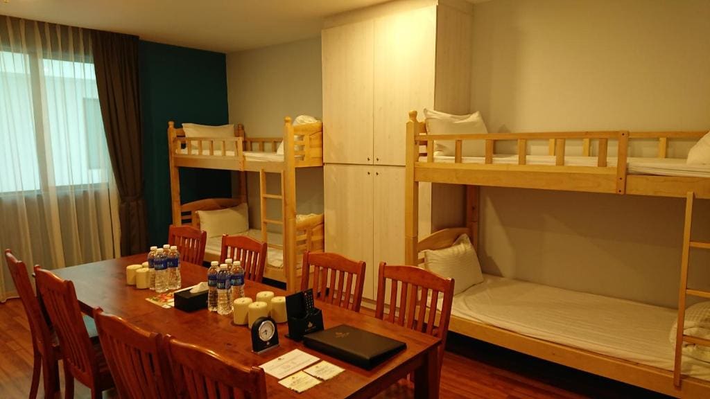8-Bed Mixed Dormitory Room room - Image 2