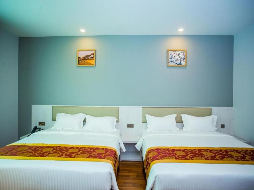 Deluxe King Room room - Image 2