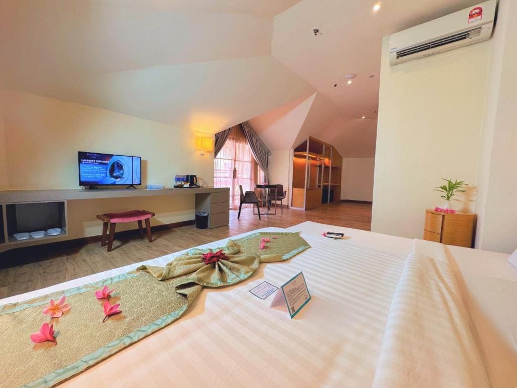 Twin Loft Room room - Image 3