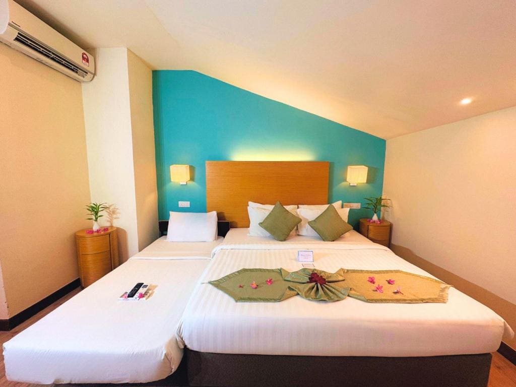 Triple Loft Room (1 King 1 Single Bed) room - Image 3