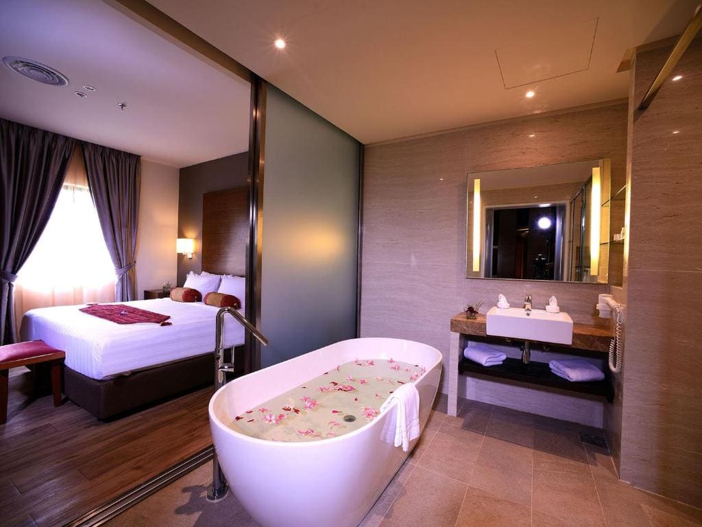 Bella Vista Suite room - Image 2