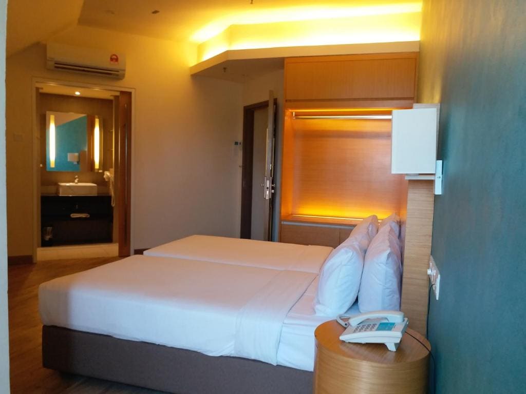 Twin Loft Room room - Image 1