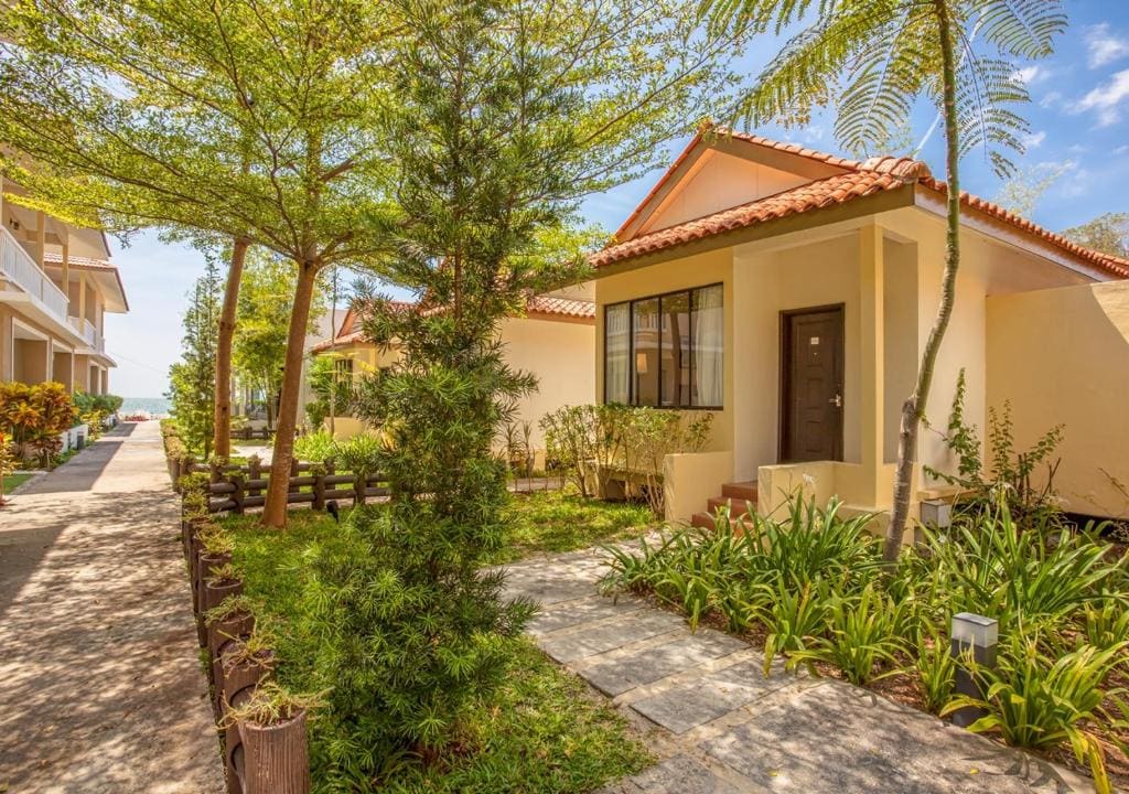 Premier Villa room - Image 3