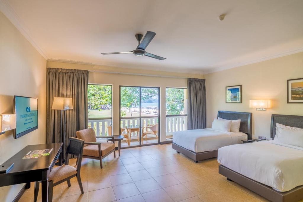 Deluxe Twin – Beach Wing room - Image 2