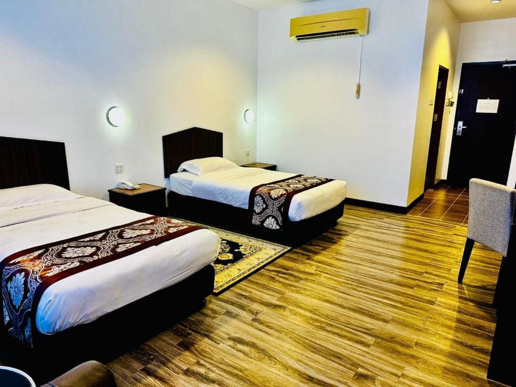 Superior Double or Twin Room room - Image 2