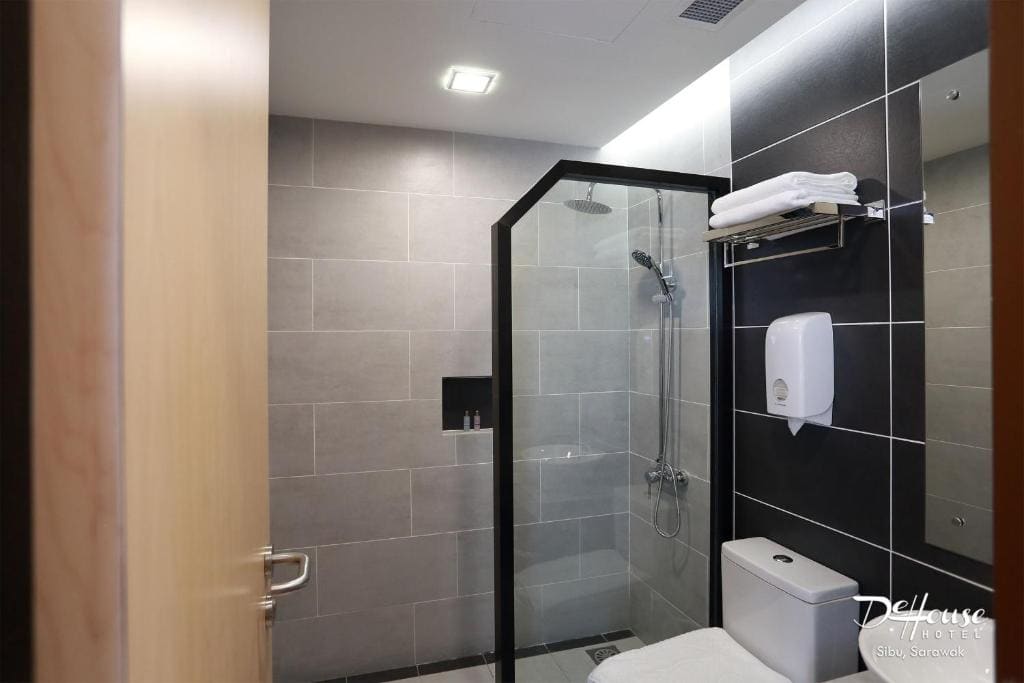 Room room - Image 1