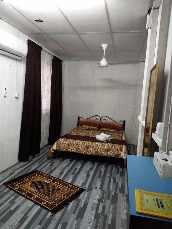 Apartment room - Image 2