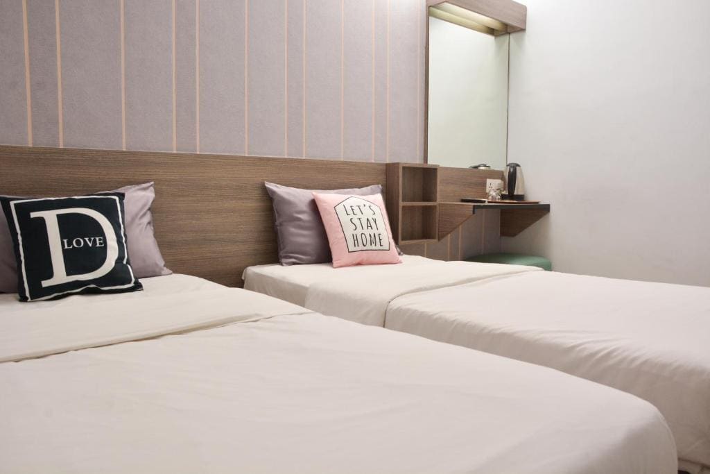 Queen Room room - Image 2