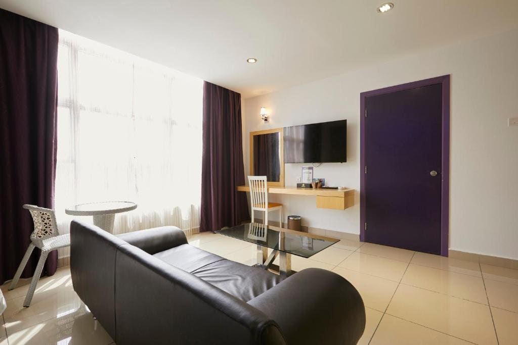 Suite room - Image 3