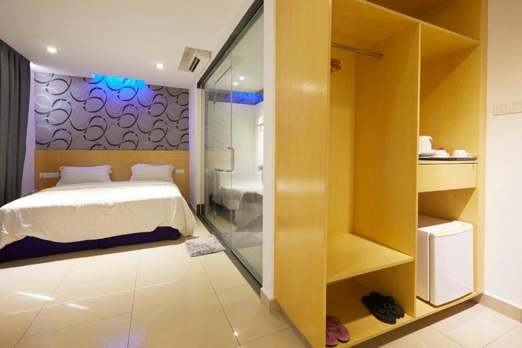 Deluxe Room room - Image 3