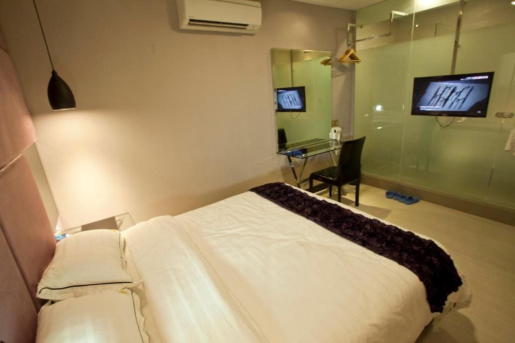 Superior Family Junior (No Window) room - Image 2