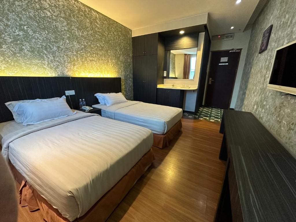 Deluxe Double or Twin Room room - Image 3
