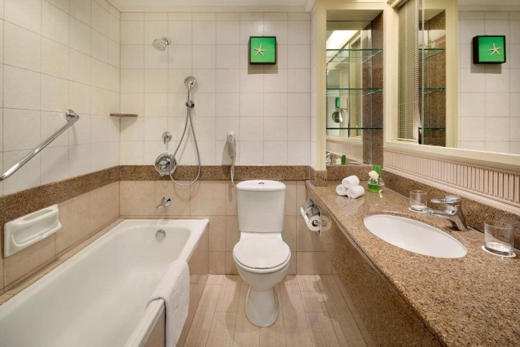 Superior Twin Room room - Image 1
