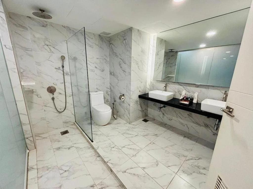 Deluxe King Room room - Image 1