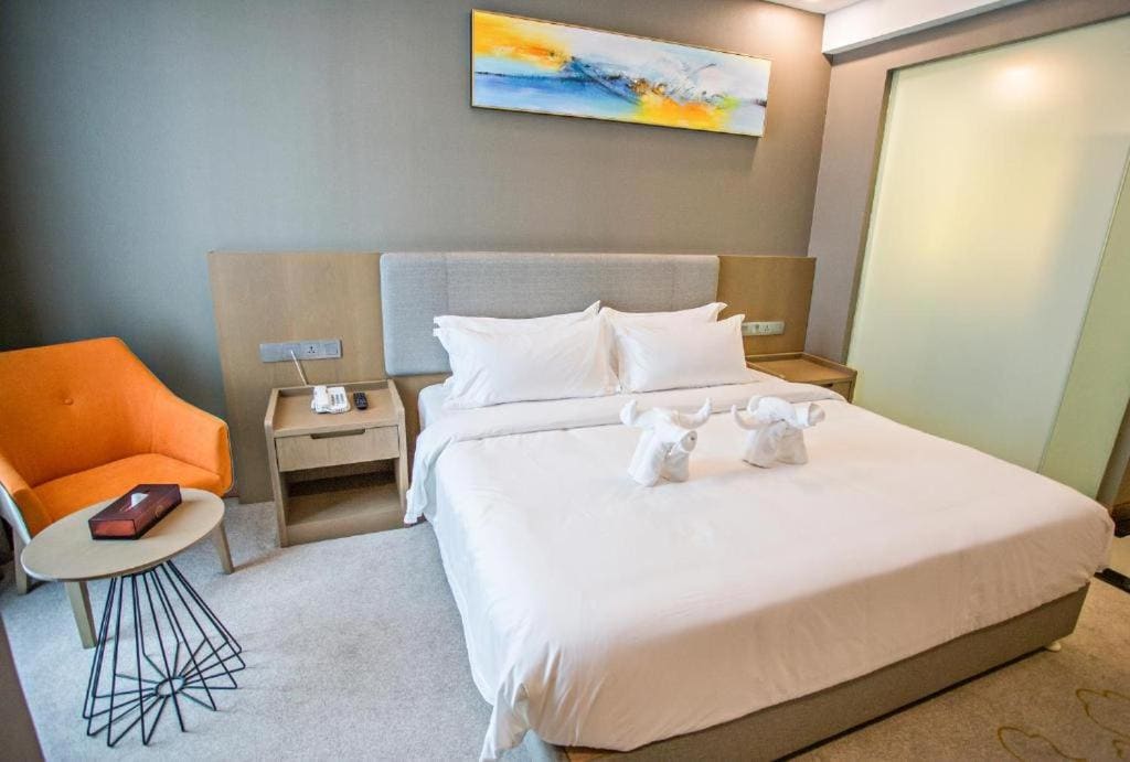 Deluxe Twin Room room - Image 2
