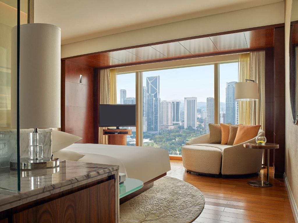 Grand Executive Suite room - Image 1