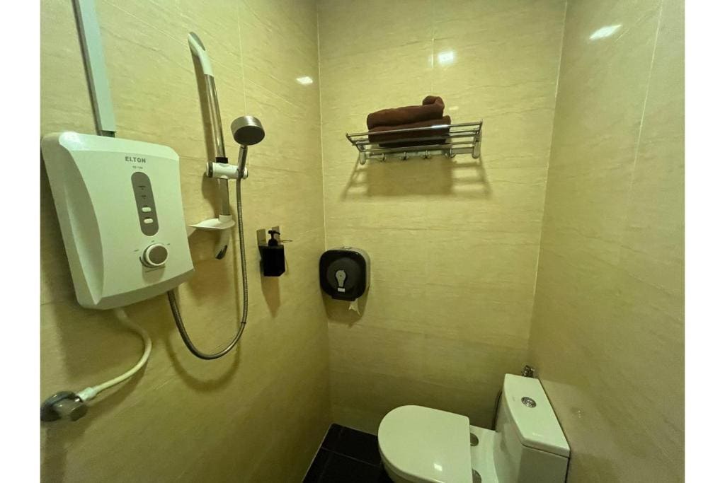 Deluxe Queen Room room - Image 1