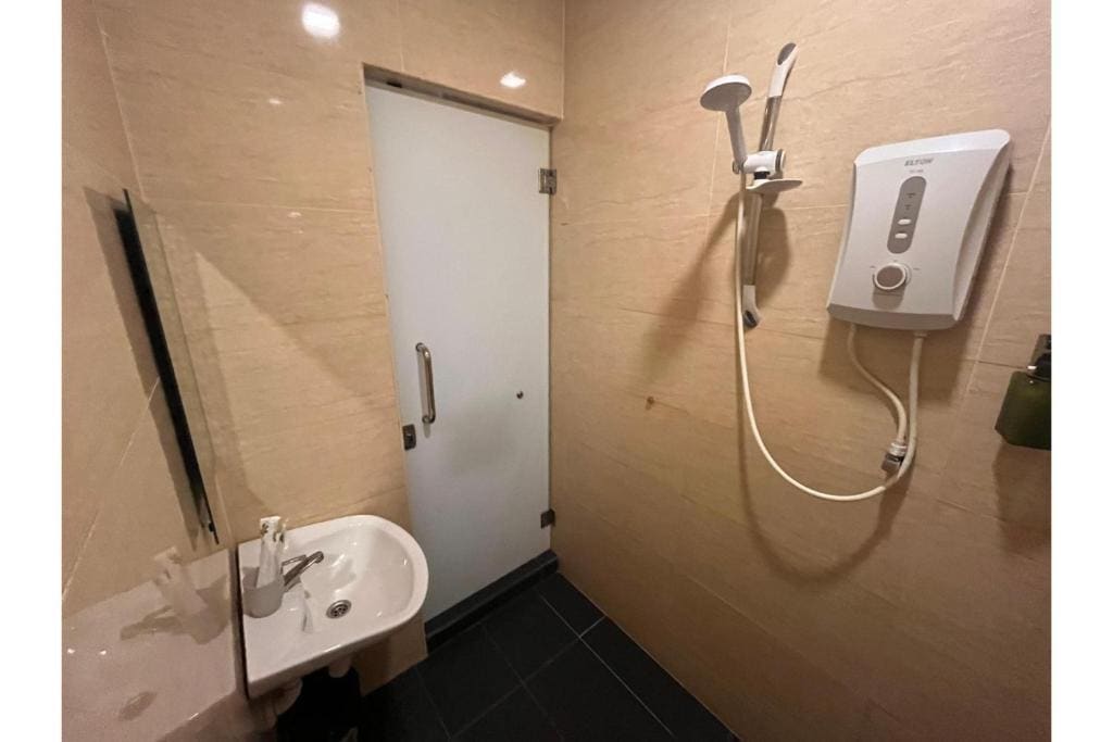 Deluxe Twin Room room - Image 1