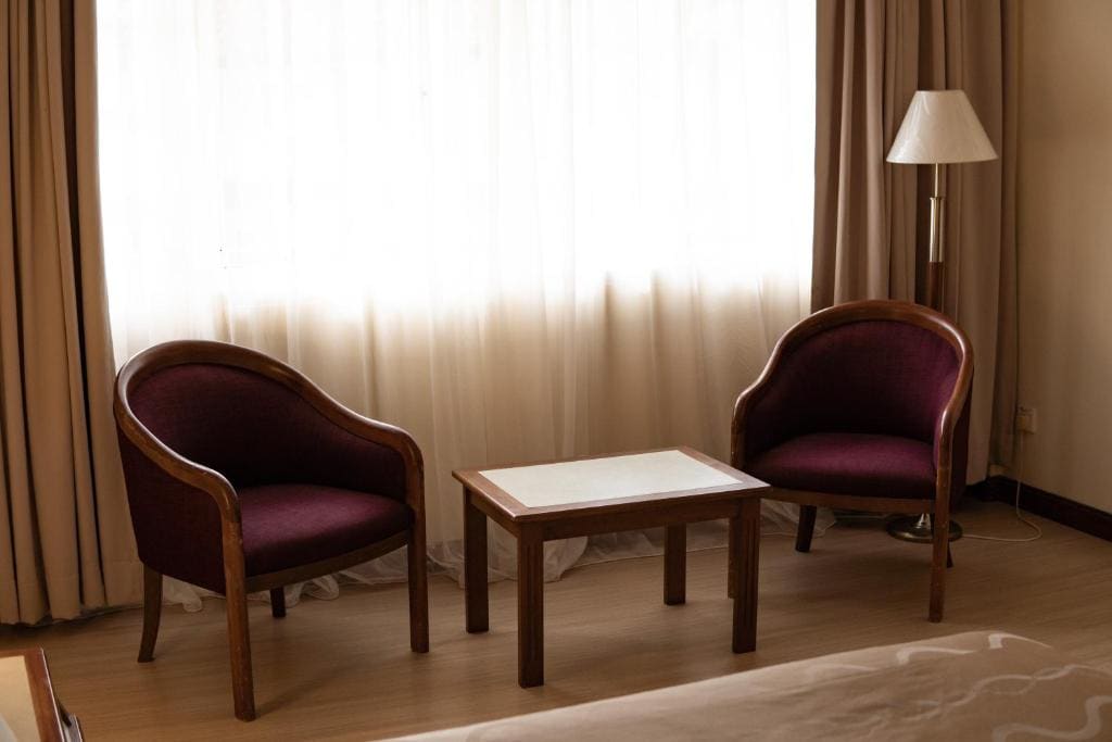 Superior Triple 3 Single Beds room - Image 2