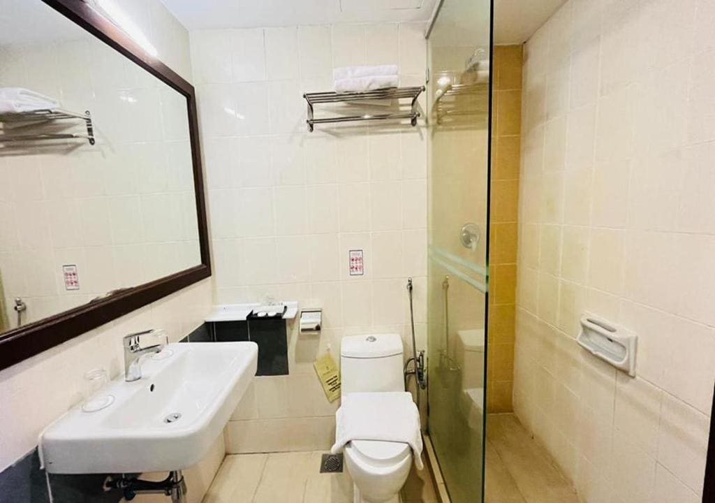 Triple Room with Shower room - Image 1