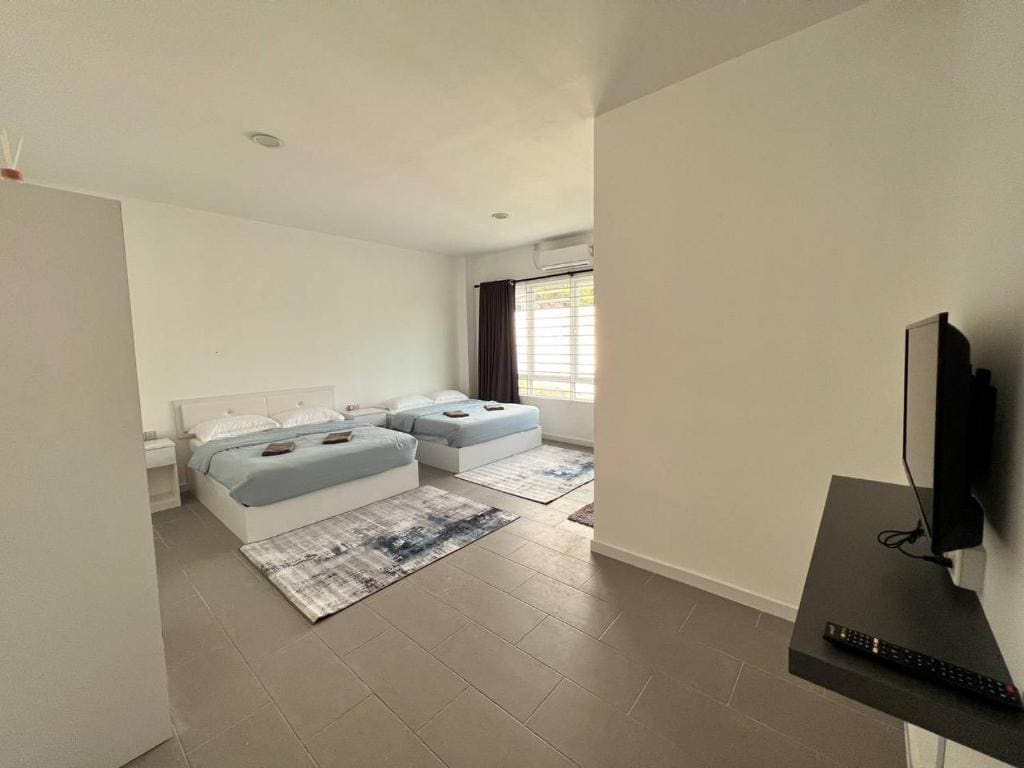 Quadruple Room room - Image 2