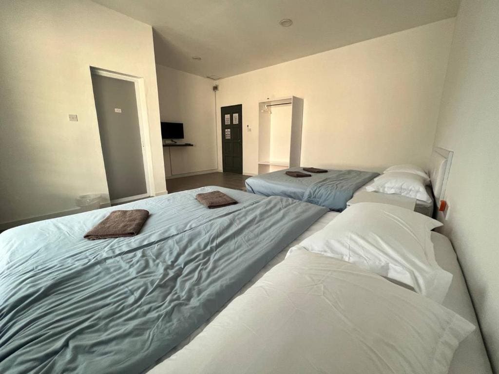 Quadruple Room room - Image 1