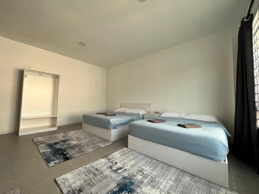 Quadruple Room room - Image 3