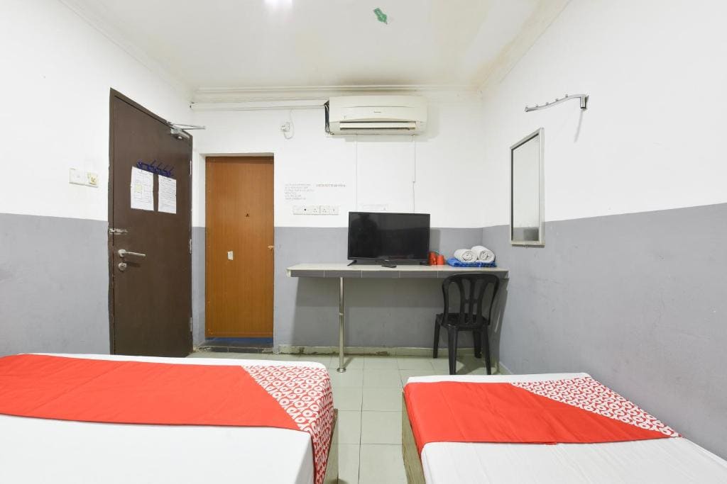 Standard Triple Room room - Image 1