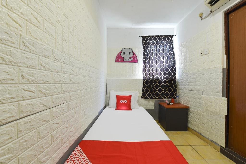 Deluxe Single Room room - Image 1