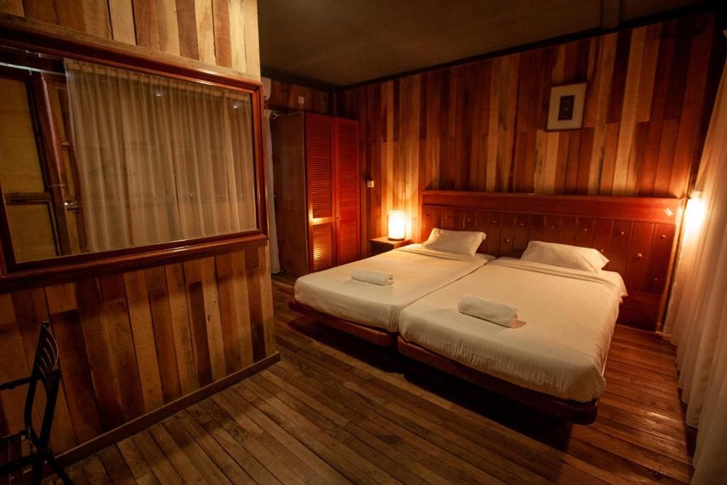 Twin Room with Pool View room - Image 1