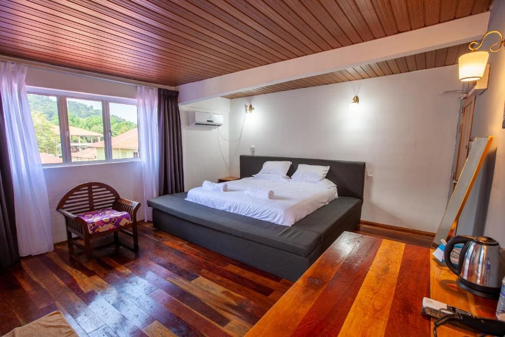 Superior King Room room - Image 2