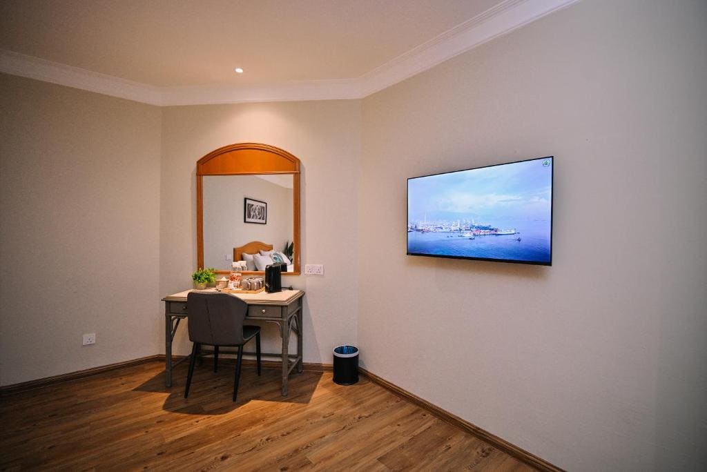 Standard Quadruple Room room - Image 2