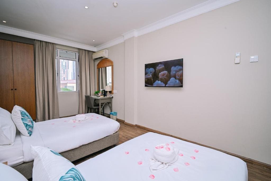 Deluxe Twin Room room - Image 3