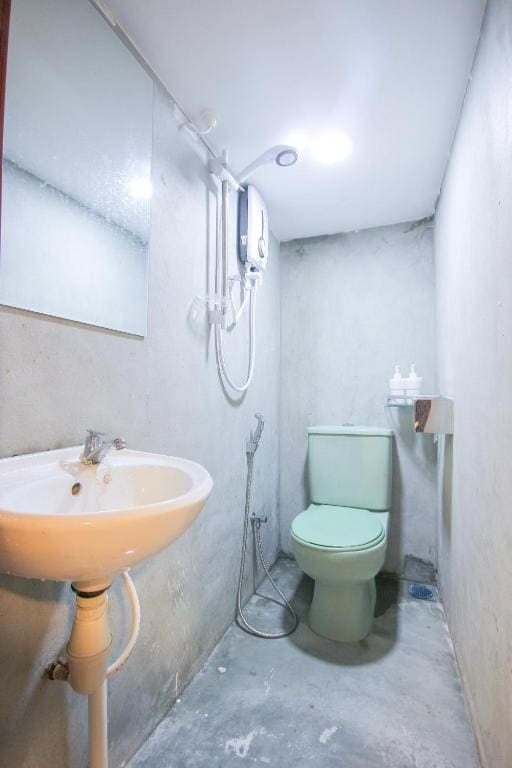 Deluxe Queen Room room - Image 1