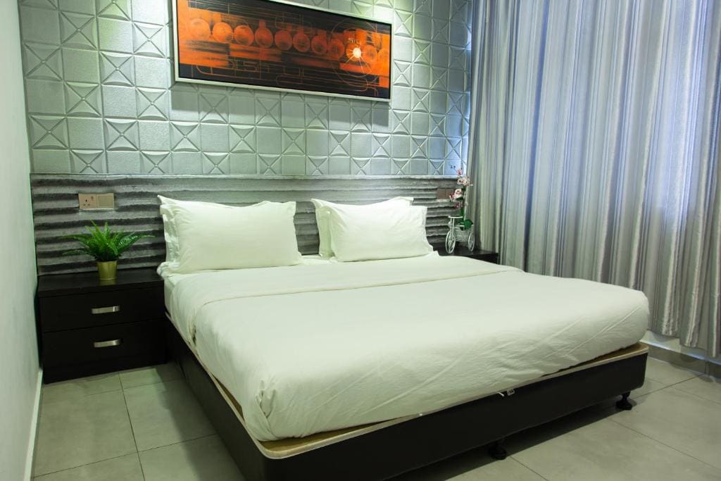 Deluxe King Room room - Image 1